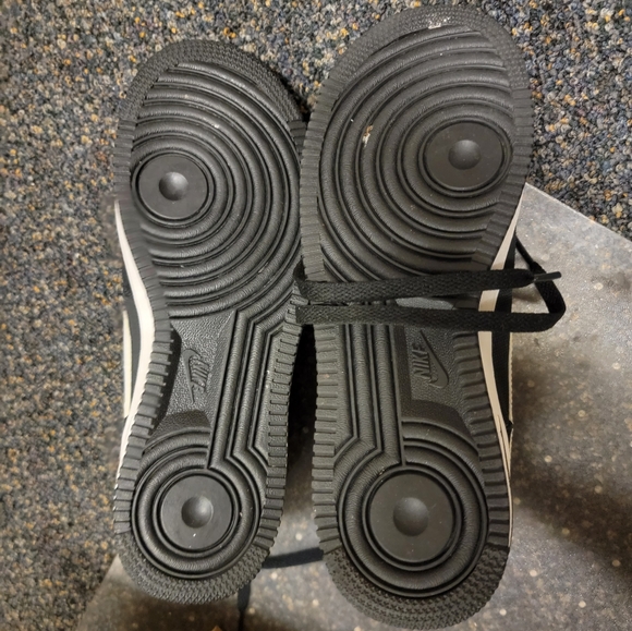 NIKE AIRFORCE 1 - Picture 7 of 7